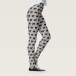 Leggings Patrón de siluetas de vaca Holstein en negro y gri<br><div class="desc">Piernas de silueta de vaca Holstein negro y gris negro. Hermosas piernas para los amantes de las vacas. Diversión para el gimnasio, clases de yoga o simplemente relajarse en casa. Echa un vistazo a Jenn's Doodle World para ver aún más insólitas leggings y productos de silueta de animales de granja....</div>