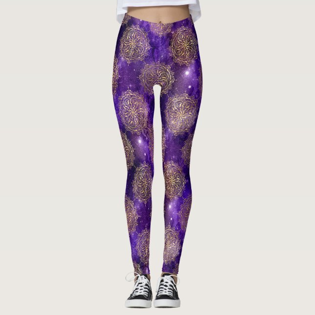 Leggings Patrón Dharma Mandala de galaxia dorada y púrpura (Anverso)