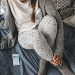 Leggings Patrón geométrico fractal gris<br><div class="desc">Este delicado patrón se crea a partir de un fractal gris sobre gris.</div>