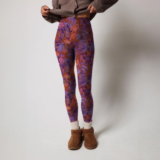 Leggings Patrón moderno de hojas tropicales púrpura negra o (Modern dark red purple tropical leaf pattern printed leggings design, for yoga, fitness & lifestyle.)