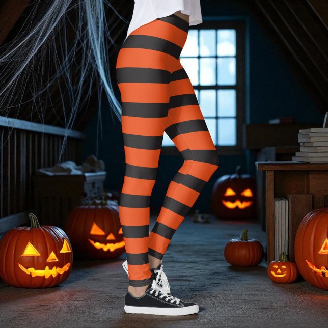 Leggings Patrón rayado de naranja y negro (Orange and Black Striped Pattern Leggings by Ricaso. Fun leggings for fashion or fitness)