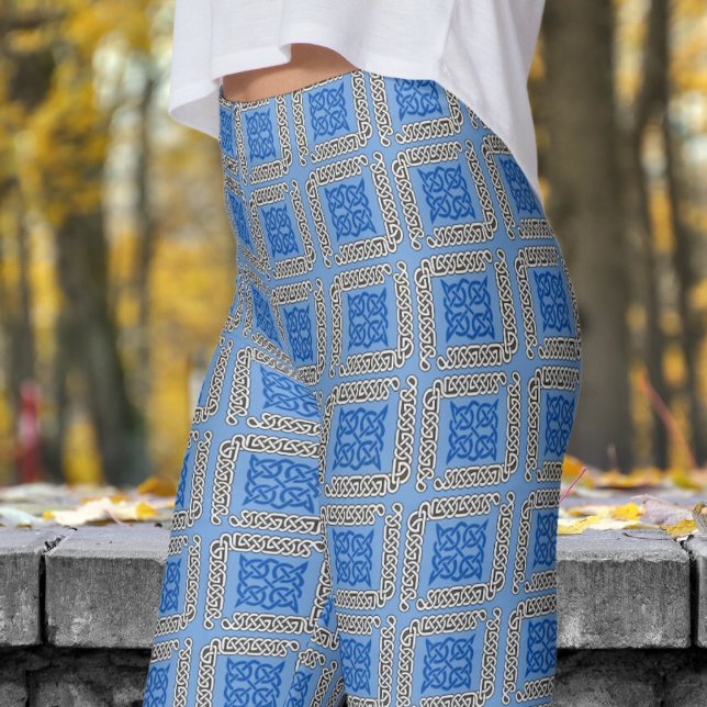 Leggings Patrón tribal azul y negro negrita (Bold Blue and Black Tribal Pattern Leggings)