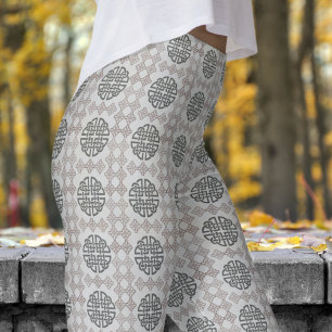 Leggings Patrón tribal circular grisáceo y negro
