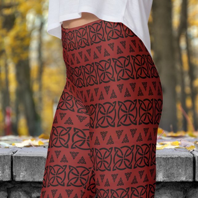 Leggings Patrón tribal de Banda Negra y Roja (Dark Red and Black Banded Tribal Pattern Leggings)