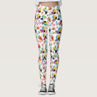 Perros coloridos, loros tropicales, aves, flores