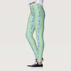 Leggings Planta mister nebulizando plantas en maceta