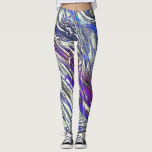 Leggings Rasgos rasgados sobre la textura plateada bajo el