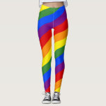 Leggings Rayos de arco iris diagonales Lentes del Orgullo L<br><div class="desc">Celebra tu orgullo LGBT con franjas diagonales de color arcoiris. Las líneas rojas,  naranjas,  amarillas,  verdes,  azules y violetas se angulan de izquierda a derecha. Para ver el fresco patrón geométrico del Orgullo LGBTQ Rayas Arcoiris en otros artículos,  haga clic en la colección "Artes Rocklawn".</div>