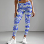 Leggings Resumen de impresión de bloques en círculo azul bl<br><div class="desc">Este divertido diseño de círculo inspirado en la tribu fue creado con imágenes de estampar mis sellos tallados a mano digitalmente sobre un abstracto de acuarela azul eléctrico sobre un fondo blanco para hacer un diseño verdaderamente único que evoca el aspecto de tejido de batik impreso en bloque.</div>