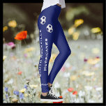 Leggings SELECCIONE SU COLOR o nombre del equipo de fútbol<br><div class="desc">ELIJA SUS leggings de equipo de personalizado de COLOR con el nombre del jugador! La pierna derecha tiene dos bolas de fútbol azul oscuro y blanco, dos líneas de texto vertical personalizado de cadera a tobillo para el nombre del equipo, y una línea de texto en el tobillo para el...</div>