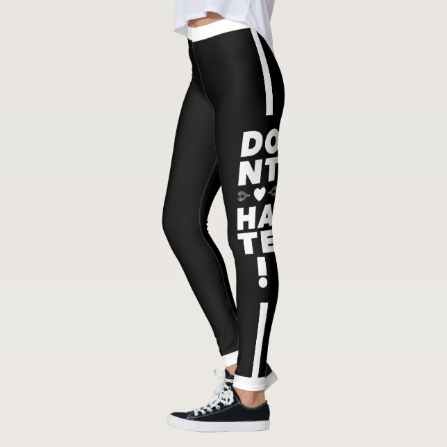 Leggings Tipografía blanca en NEGRO (Izquierda)