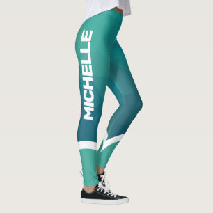 Leggings Tonos turquesa con nombres blancos rayas modernas