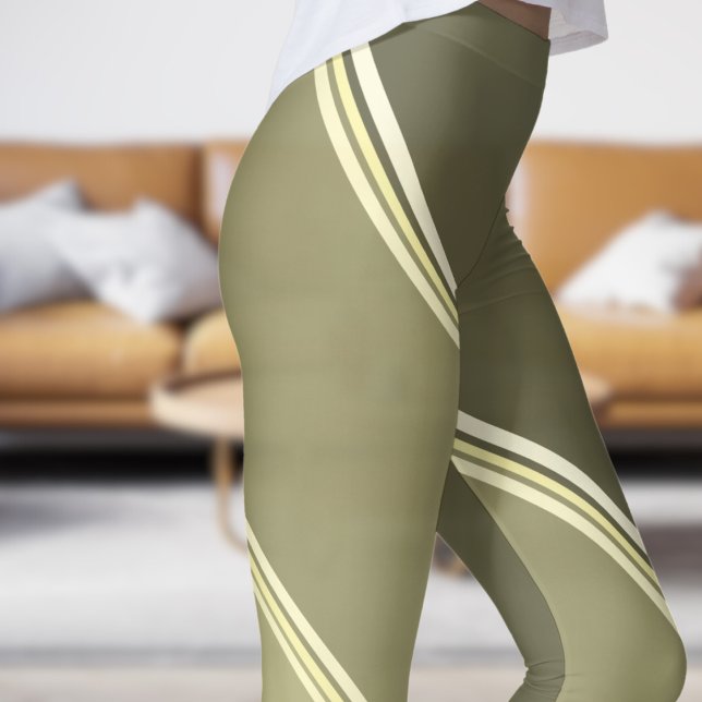 Leggings Trigo de moda con impresiones con bandas grises (Chic Wheat under Gray Banded Print Leggings)