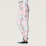 Leggings Vintage navidad adornos Bonito vacaciones rosas<br><div class="desc">Añada un toque festivo a su equipo con estas leggings que presentan ilustraciones de adornos de vidrio de mercurio vintage en color rosa y verde menta,  con un fondo rosa pálido.</div>