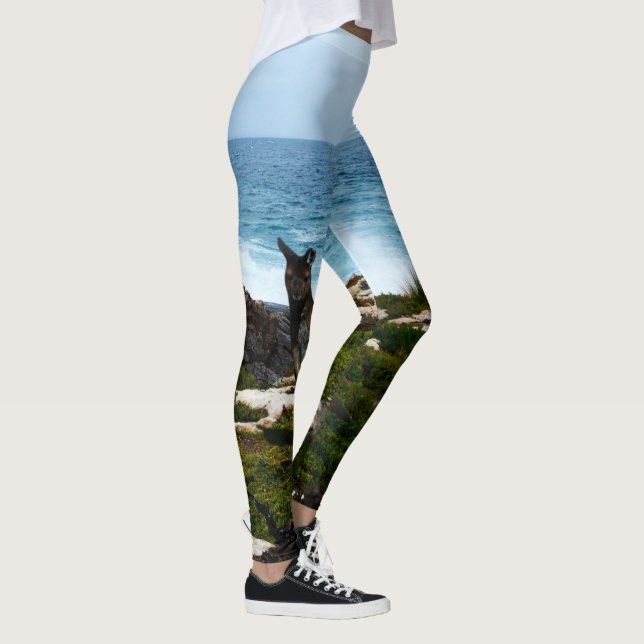 Leggings Wallaby en rocas junto al mar,  (Derecha)