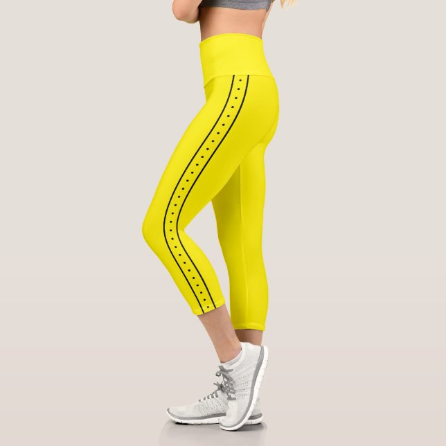 Lemon Yellow Capri Leggings with Black Side Stripe (Izquierda)