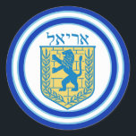 León de Judá Emblem Ariel Pegatina hebreo<br><div class="desc">Pegatina redonda con una imagen de un León azul y amarillo del emblema de Judá con Ariel en hebreo en la parte superior, y bordes dobles azules amplios recortados en azul claro sobre blanco. Vea confección, etiqueta y papel de envoltura correspondiente. Ver toda la colección de Pegatinas de Hanukkah en...</div>