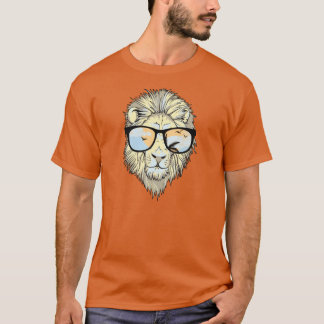 León fresco del KRW con la camiseta caprichosa de