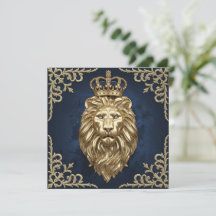 León majestuoso en posición regente