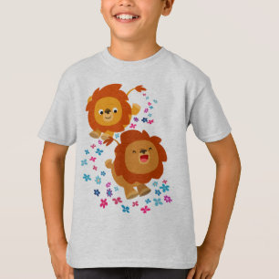 Leones lindos del dibujo animado en la camiseta de
