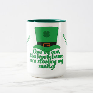 Leprechauns Robando tazas de personalizado de salu