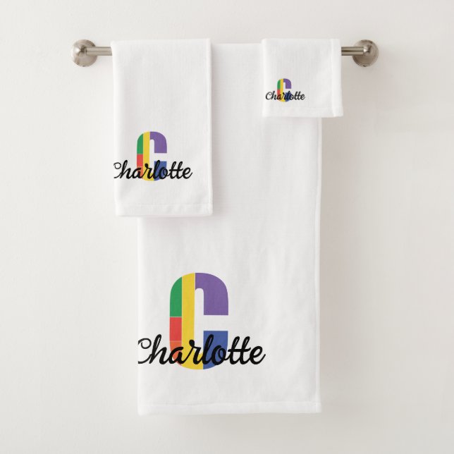 Letra clásica C en blanco monogramado (In situ)