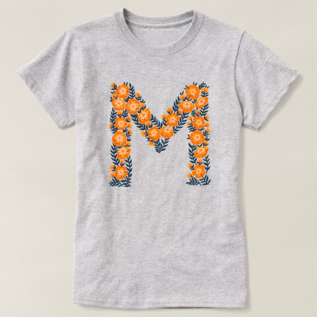 Letra floral M camiseta básica de la mujer (Diseño del anverso)
