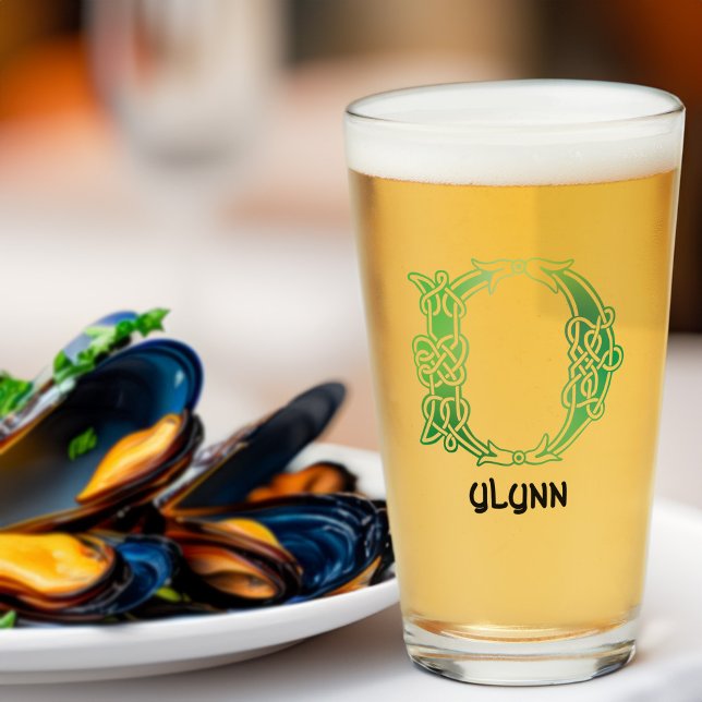 Letra mayúscula D del nudo celta del siglo XVI (Subido por el creador)