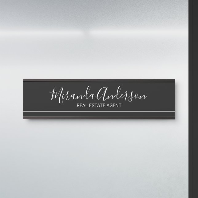 Letrero Para Puerta Blanco y negro profesional con nombre de guión (Subido por el creador)