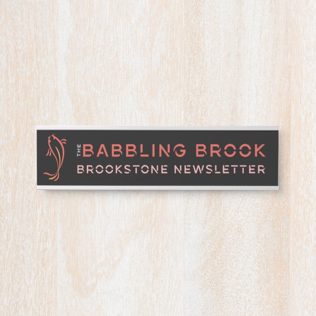 Letrero Para Puerta Brook Brookstone Babbling (2" x 8"), plateado (Anverso)