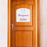 Letrero Para Puerta Contacto de Suite de luna de miel<br><div class="desc">Bienvenido a los recién casados a su escapada de ensueño con nuestro encantador signo de la Suite de la Luna de Miel! Este elegante letrero de madera es el toque perfecto para una estancia especial en un hotel o un motel para novios o novios. Haga que su estancia sea aún...</div>