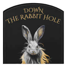 El agujero de conejo increíble conejo gris