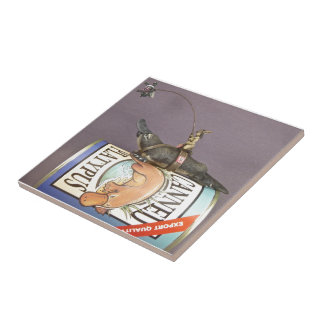 Libby en un platypus en una teja