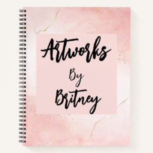 Libreta de dibujo con nombre en escritura rosa son
