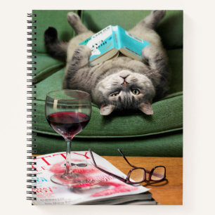 Libro de lectura de gatos al revés