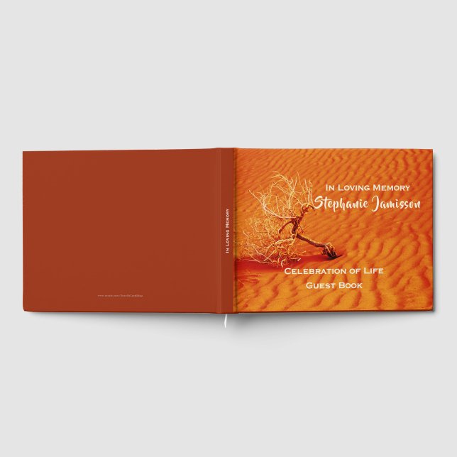 Libro De Visitas Árbol solitario en arena roja, celebración de la v (Lleno)