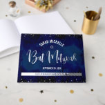 Libro De Visitas Bat Mitzvah Marina Watercolor Negrita Relieve meta<br><div class="desc">Que tu favorita Bat Mitzvah esté orgullosa, regocije y celebre su hito con este impresionante libro de recortes de keepsake, un verdadero libro de Relieves metalizados de plata. En el frente, un impresionante, moderno y brillante guión manuscrito de Relieve metalizado plateado, Star of David y pequeños puntos superponen un espectacular...</div>
