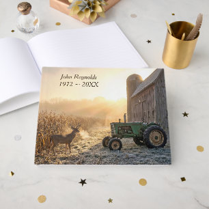 Libro De Visitas Ciervos en Niebla Matutina con Tractor Agrícola