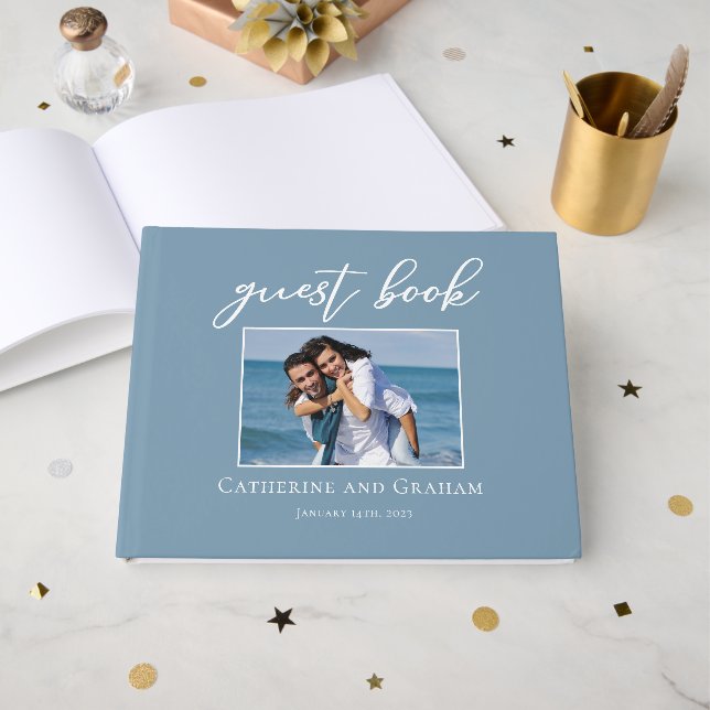Libro De Visitas Dusty Blue Coastal Boda Couple Foto (Anverso Abierto)
