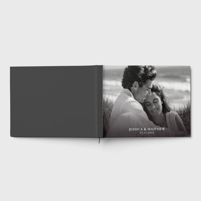 Libro De Visitas Foto en Blanco y Negro (Subido por el creador)