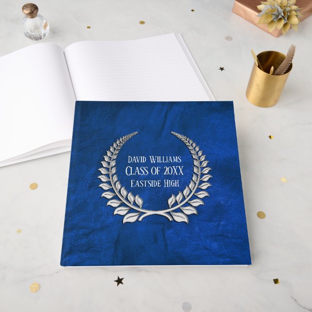 Libro De Visitas Laurel de Graduación Plata sobre Cuero Azul (Anverso Abierto)