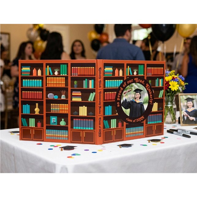 Libro De Visitas Library-Themed Graduation Photo (Subido por el creador)
