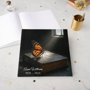 Libro De Visitas Mariposa monarca sobre una sagrada Biblia