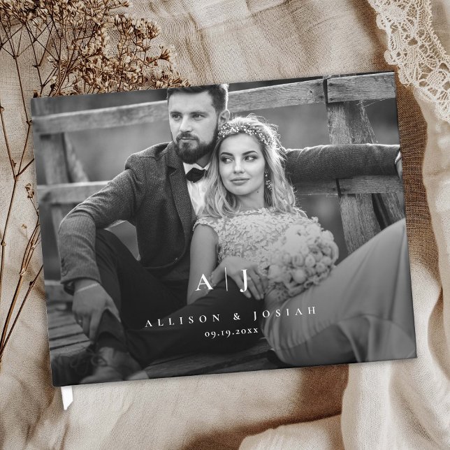 Libro De Visitas Monograma de foto de boda elegante (Elegant Modern Monogram Photo Wedding Guest Book.)