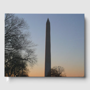 Libro De Visitas Monumento a Washington al atardecer en DC