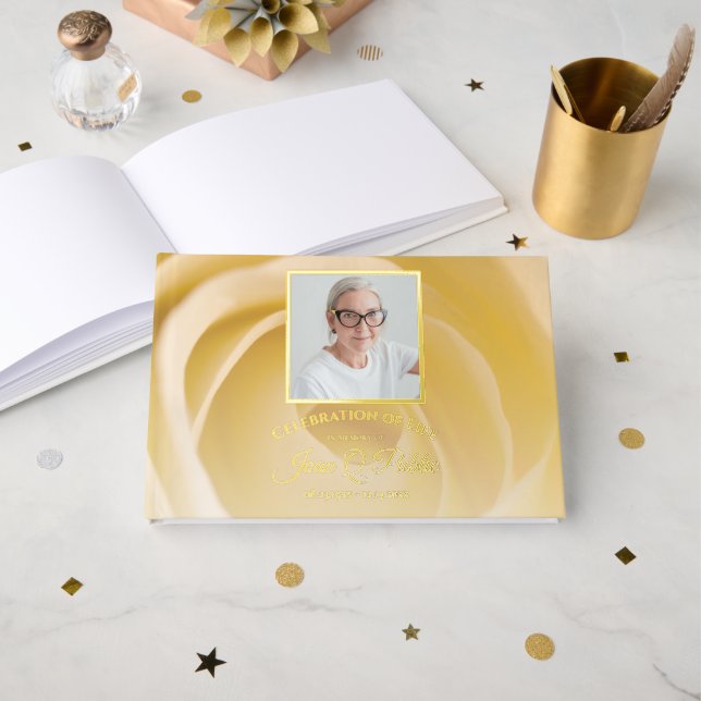 Libro De Visitas Monumento conmemorativo a la Flor Rosa Blanca (Anverso Abierto)