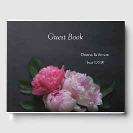 Libro De Visitas peonías rosadas en boda de fondo oscuro