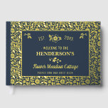 Libro De Visitas Personalizado de la Casa de Cottage Vacaciones Alq<br><div class="desc">Bienvenido a su casa de campo o cabaña de alquiler con este libro de bonitos de azul marino oscuro con Relieve metalizado de oro real. Este libro personalizado tiene un patrón de flores en la parte delantera y trasera, con un marco en la parte delantera que incluye motivos florales. Las...</div>