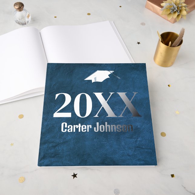 Libro De Visitas Relieve metalizado plateado De Graduación En Cuero (Anverso Abierto)