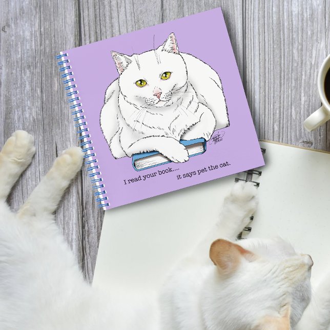 Libro divertido de gato blanco leyendo humor púrpu (Subido por el creador)
